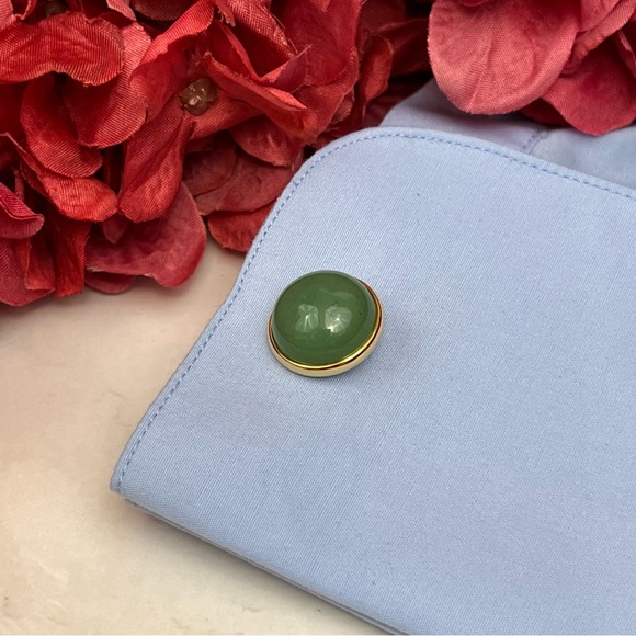 Elegant Round Green Aventurine Quartz Cufflinks - Picture 12 of 17